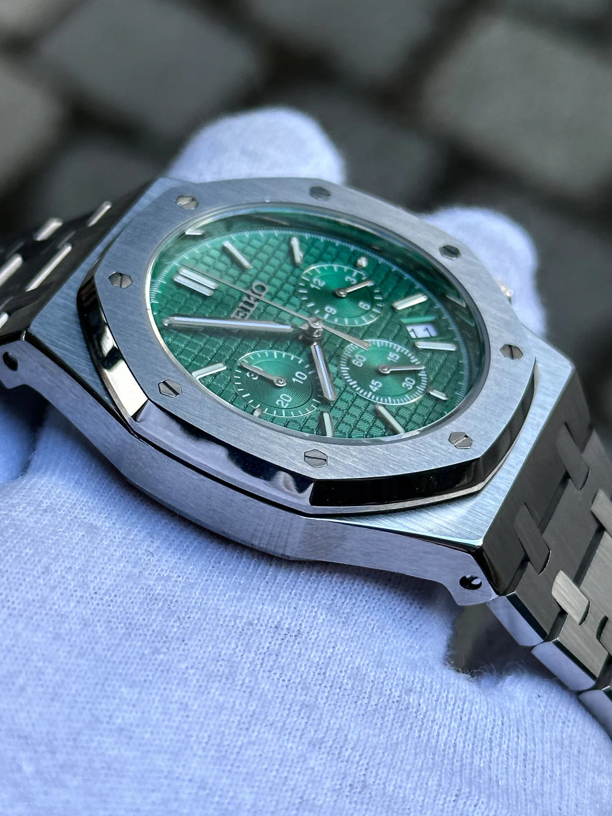 Emerald Royal Oak Chronograph Mod